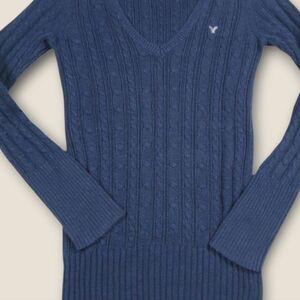 American Eagle Outfitters Women's Medium Cable Navy Blue Knit Sweater